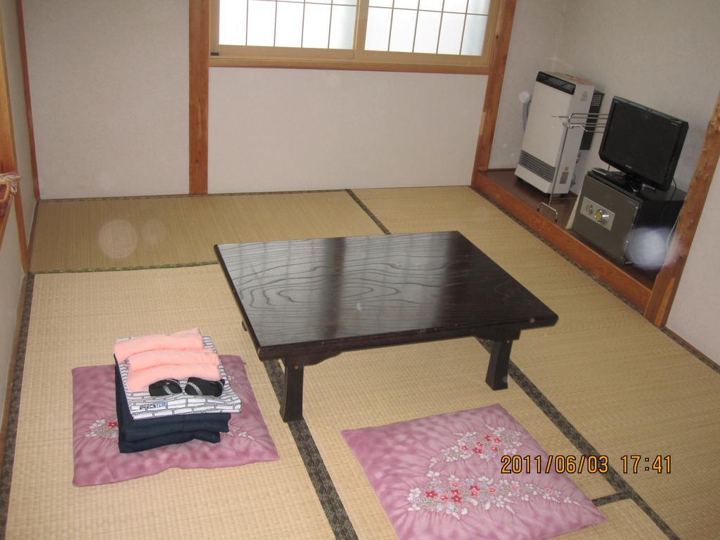 Apple Inn Takasaka Nozawaonsen Buitenkant foto